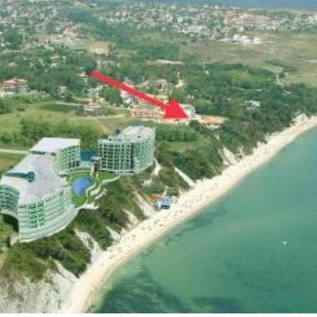 Rose Apartment On The Beach Бяла Екстер'єр фото