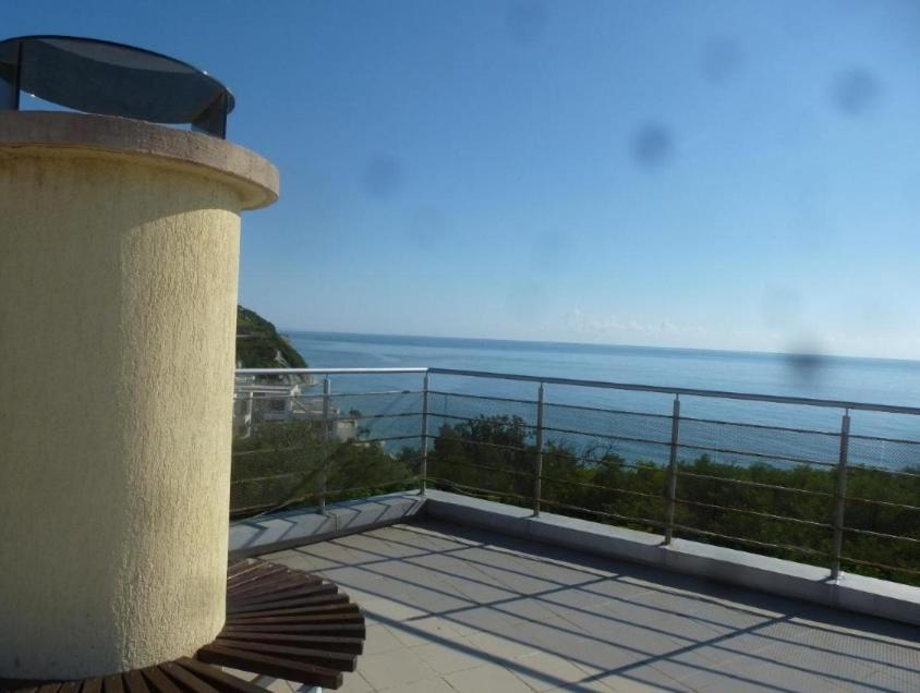 Rose Apartment On The Beach Бяла Екстер'єр фото