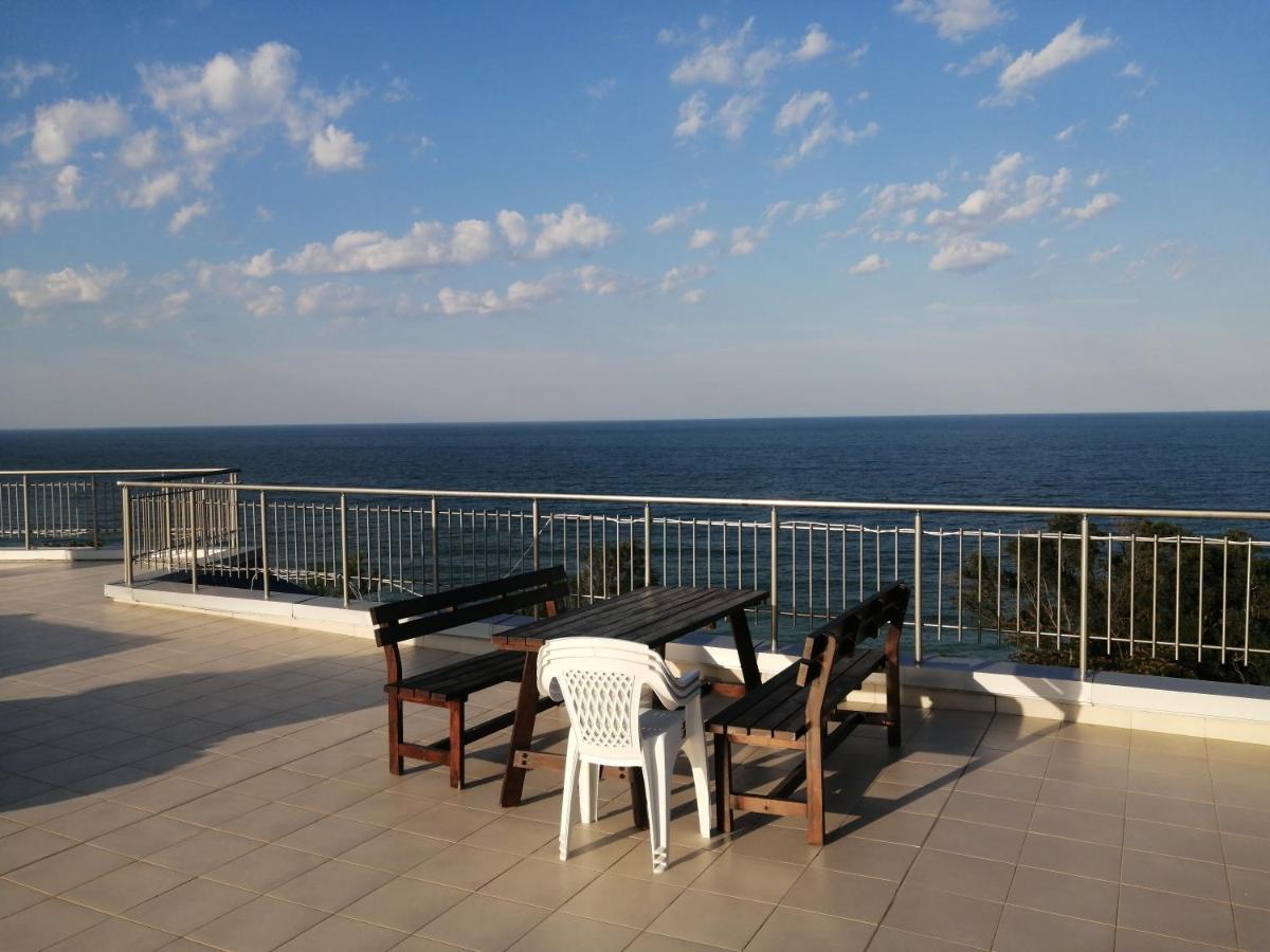 Rose Apartment On The Beach Бяла Екстер'єр фото