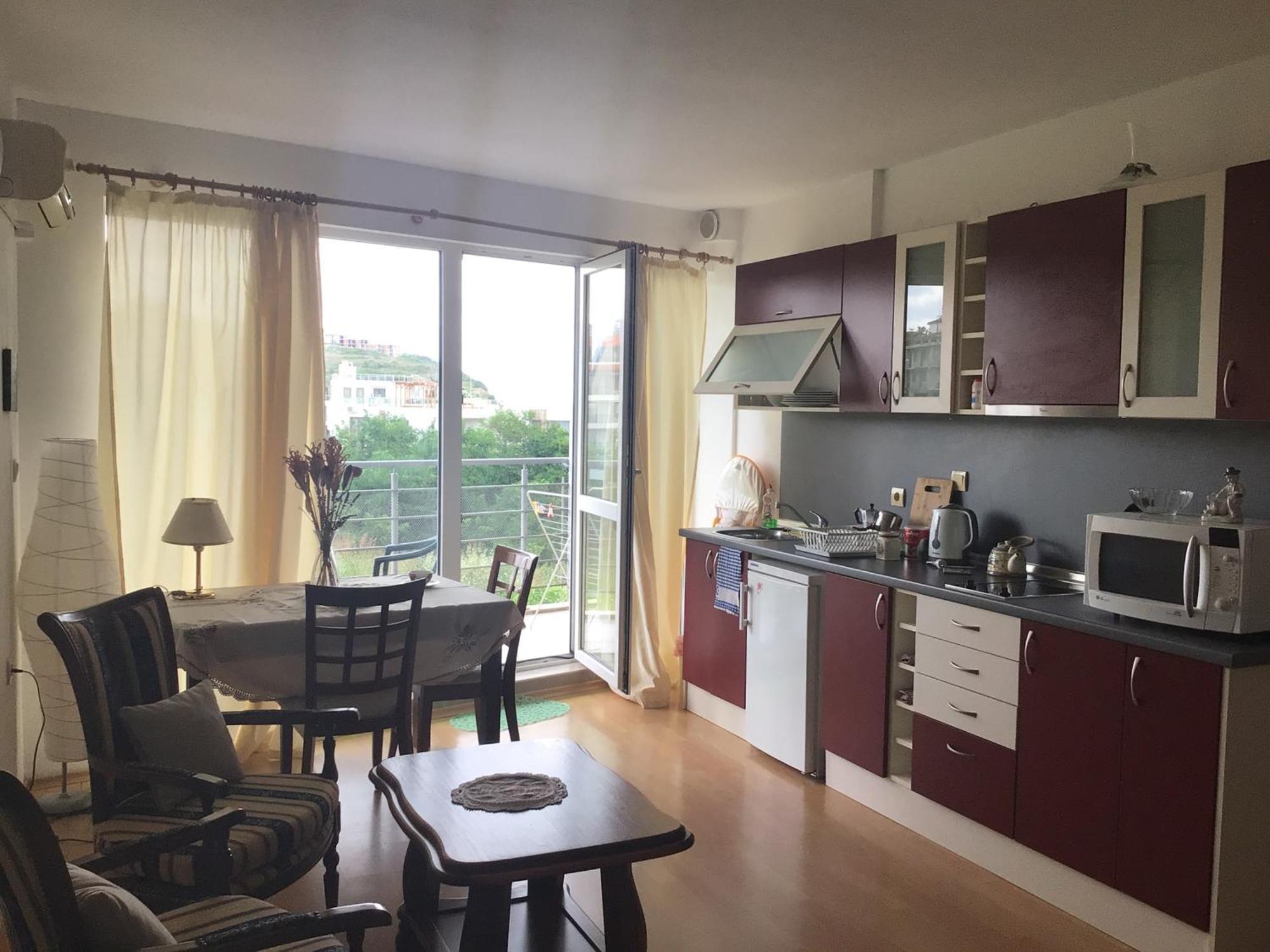Rose Apartment On The Beach Бяла Екстер'єр фото